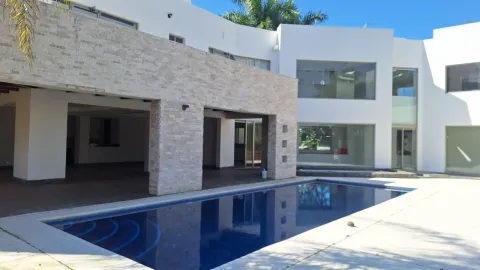 Casa en venta en Belén, Heredia – Mansion en Residencial Manantiales de Belen, Heredia
