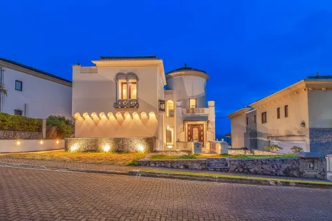 Casa en venta en Santa Ana, San José – foto 2