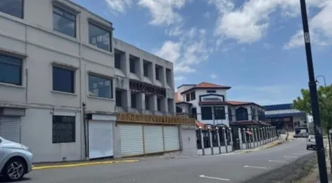 Bodega en venta en Carmen, San José, San José – Edificio en Barrio Amon, San José