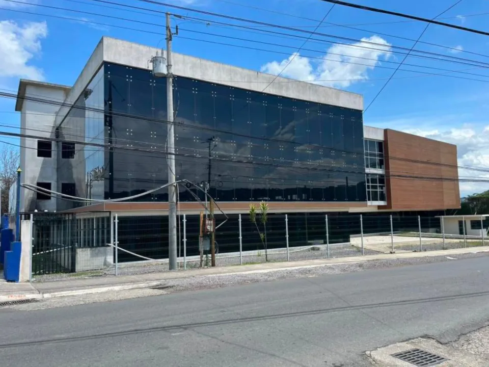 Bodega en venta en Santa Ana, San José – Edificio en Pozos, Santa Ana