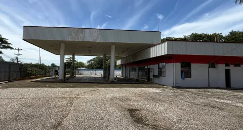 Edificio en venta en Santa Cruz, Guanacaste – Propiedad fue utilizada de Gasolinera, Guanacaste, Santa Cruz