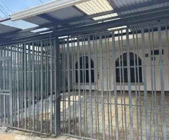 Casa en venta en Santa Ana, San José – Casa en Pozos, Santa Ana, Para arreglar
