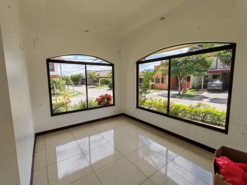 Casa en venta en Desamparados, Alajuela, Alajuela – foto 5
