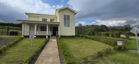 Casa en venta en Oreamuno, Cartago – Casa en condominio El Refugio, Oreamuno de Cartago
