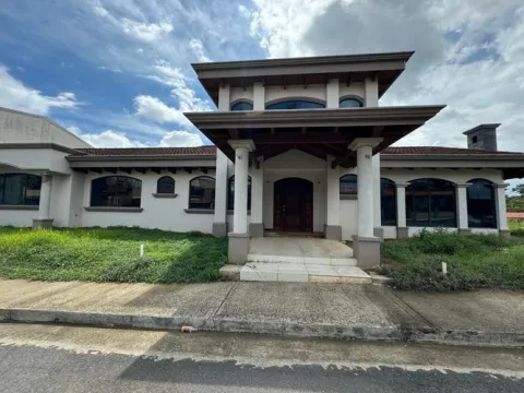 Casa en venta en Palmares, Alajuela – Casa en Palmares, Alajuela