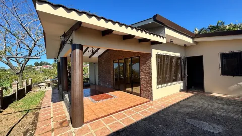 Casa en venta en Grecia, Alajuela – foto 2