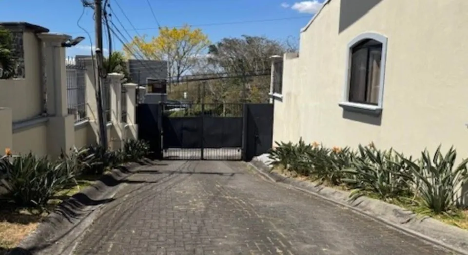 Casa en venta en Santa Ana, San José – foto 3
