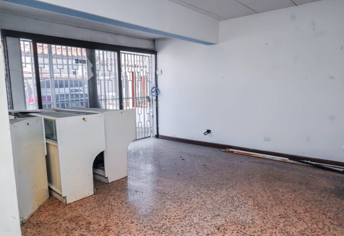 Edificio-2-niveles-ubicado-en-San-Juan-de-Tibas-20