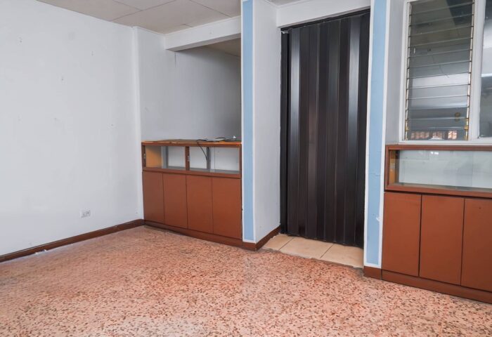 Edificio-2-niveles-ubicado-en-San-Juan-de-Tibas-21