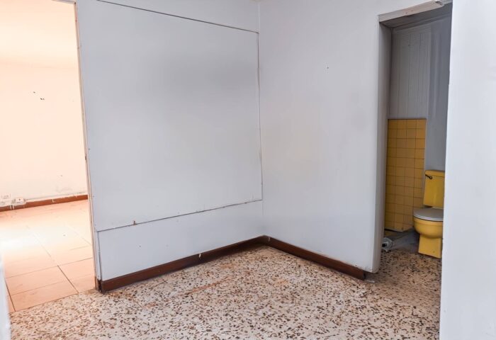 Edificio-2-niveles-ubicado-en-San-Juan-de-Tibas-23