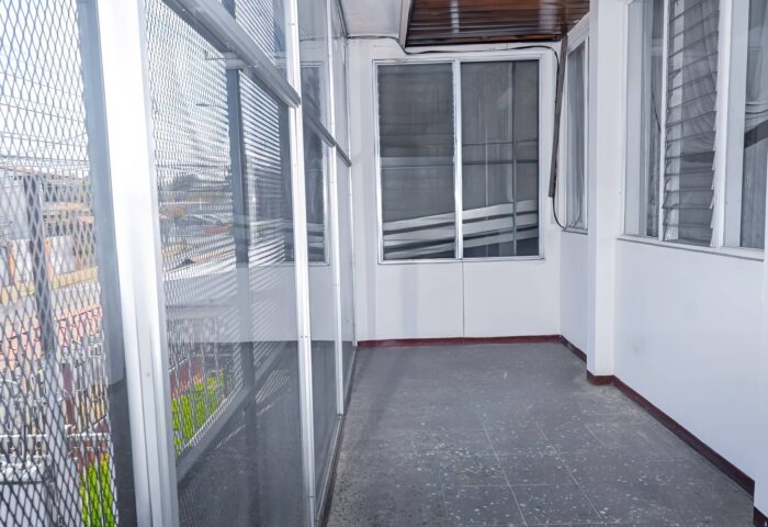 Edificio-2-niveles-ubicado-en-San-Juan-de-Tibas-28