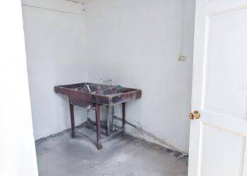 Edificio-2-niveles-ubicado-en-San-Juan-de-Tibas-7