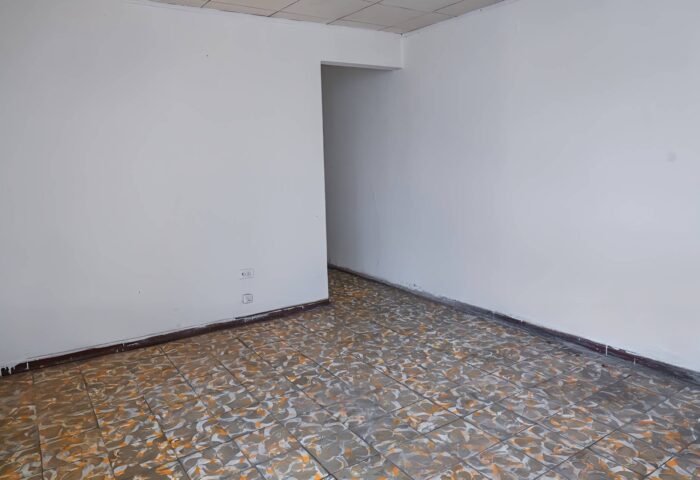 Edificio-2-niveles-ubicado-en-San-Juan-de-Tibas-8